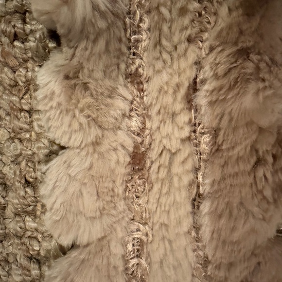 Mitchies Rabbit Ruffle Scarf - Picture 5 of 5